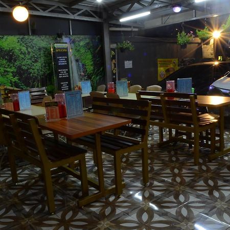 Guest House Salon Fora Gegerkalong Setiabudhi Bandung Exterior foto