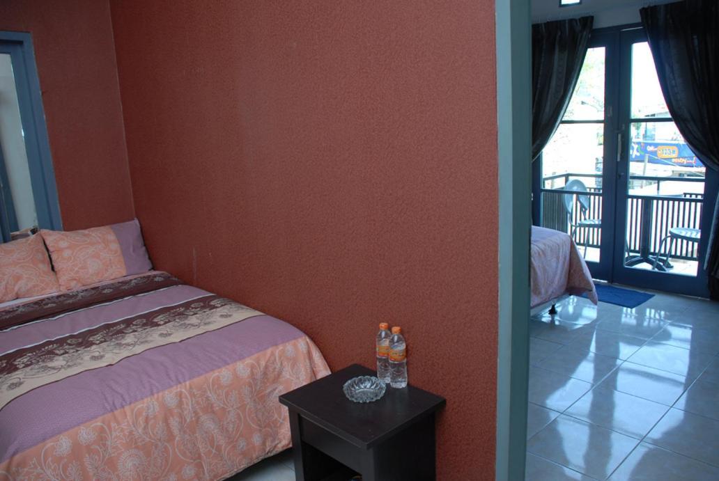Guest House Salon Fora Gegerkalong Setiabudhi Bandung Exterior foto